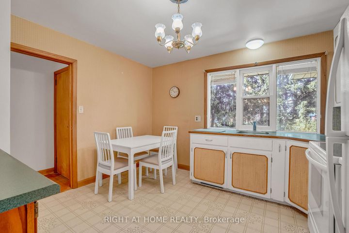 Photo 12 at 356 Conlin Road E, Kedron, Oshawa