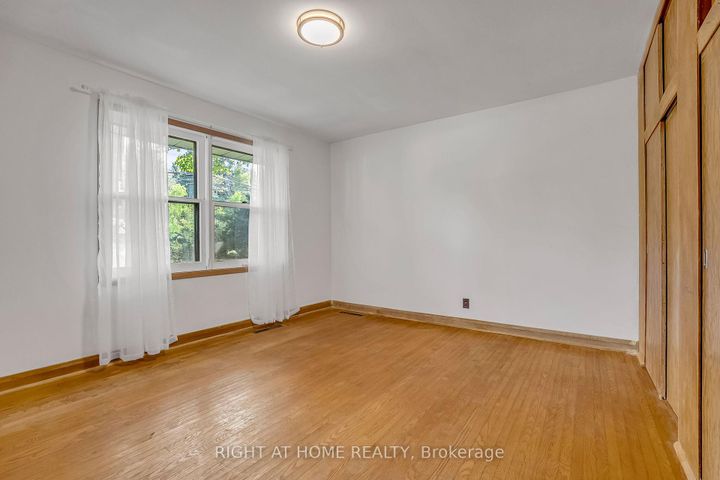Photo 15 at 356 Conlin Road E, Kedron, Oshawa