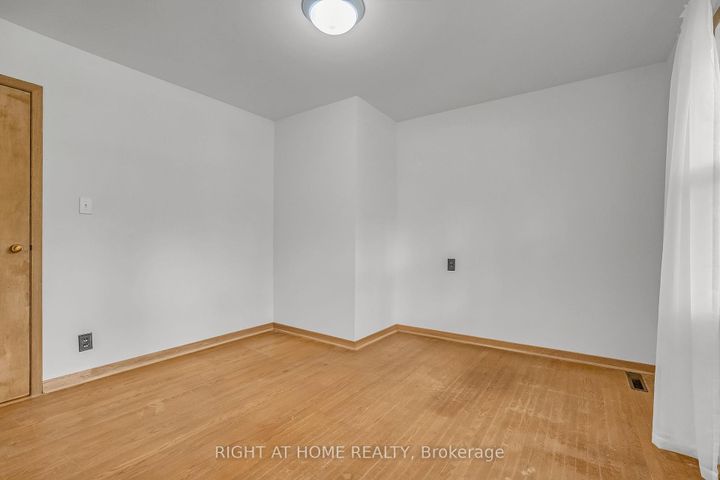 Photo 24 at 356 Conlin Road E, Kedron, Oshawa