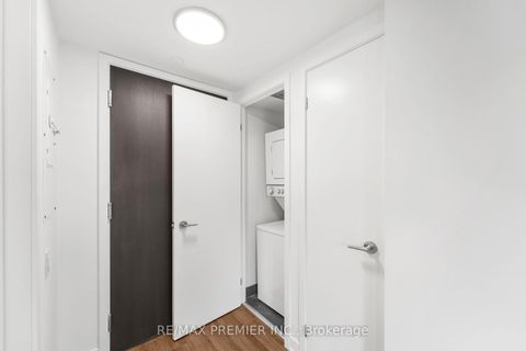 Photo 5 at 102 - 38 Monte Kwinter Court, Clanton Park, Toronto