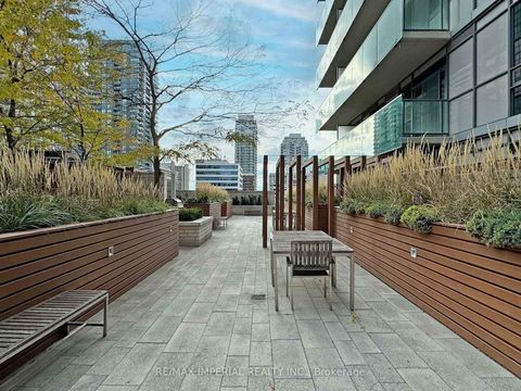 Photo 38 at 2004 - 25 Broadway Avenue, Mount Pleasant West, Toronto