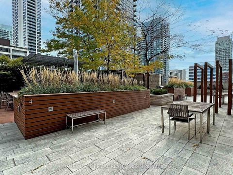 Photo 39 at 2004 - 25 Broadway Avenue, Mount Pleasant West, Toronto