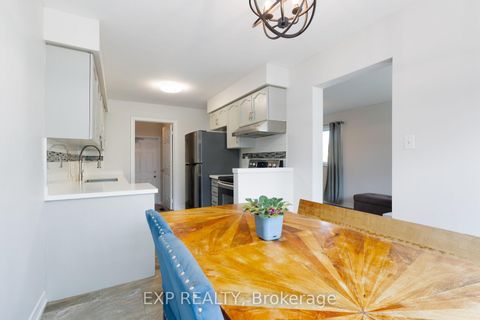 Photo 11 at 192 Pickett Crescent, Painswick North, Barrie