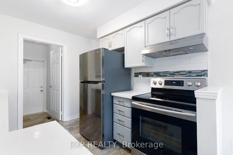 Photo 12 at 192 Pickett Crescent, Painswick North, Barrie