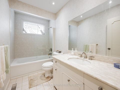 Photo 16 at 6 Lurgan Drive, Willowdale West, Toronto