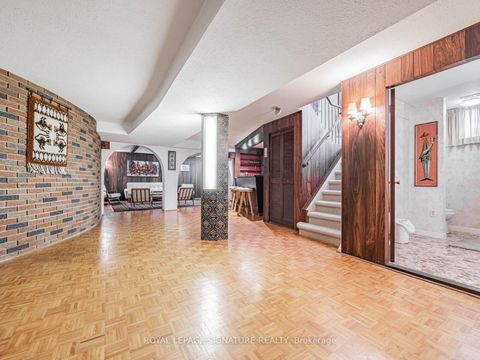Photo 22 at 6 Lurgan Drive, Willowdale West, Toronto