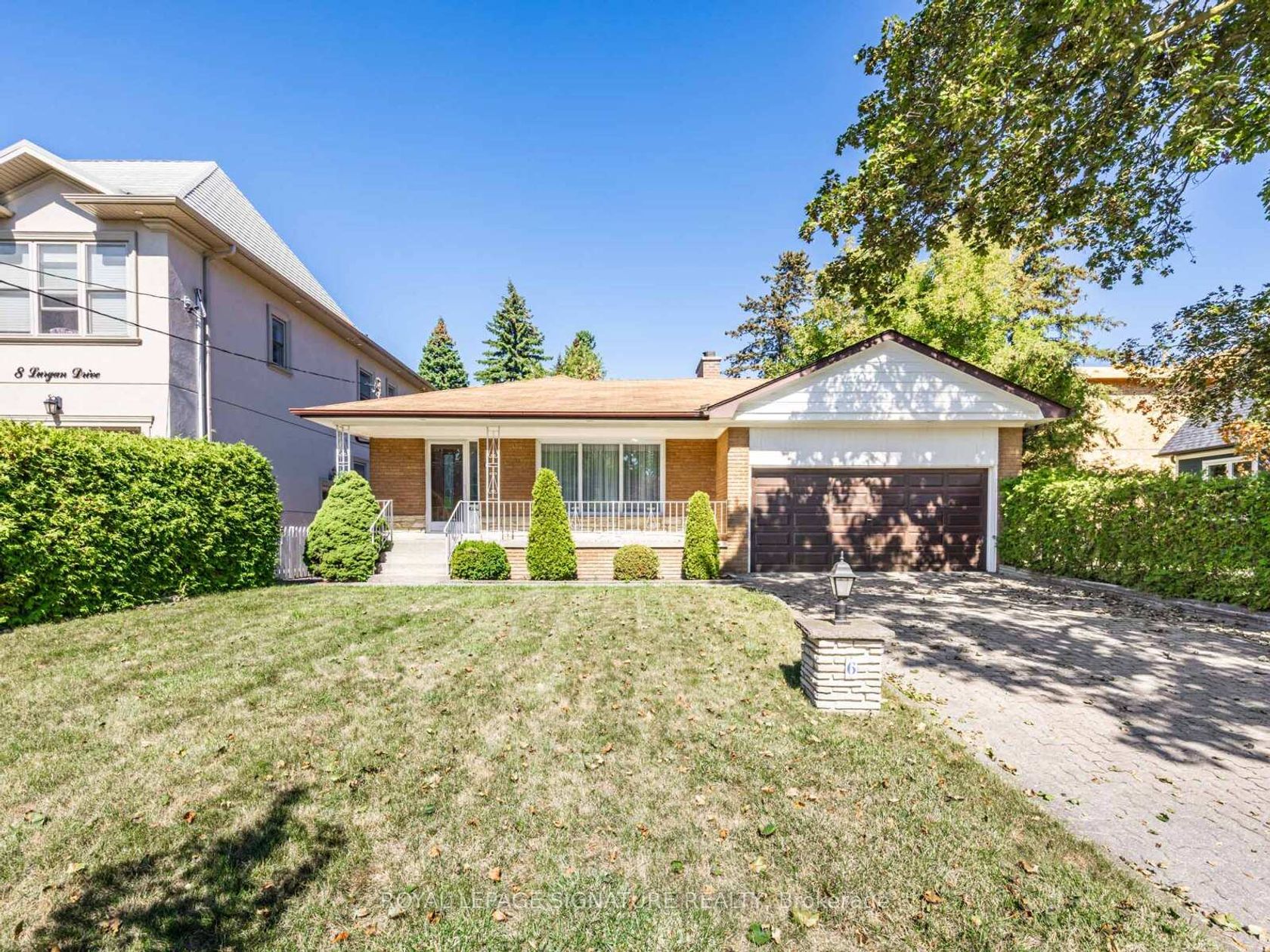 6 Lurgan Drive, Willowdale West, Toronto 