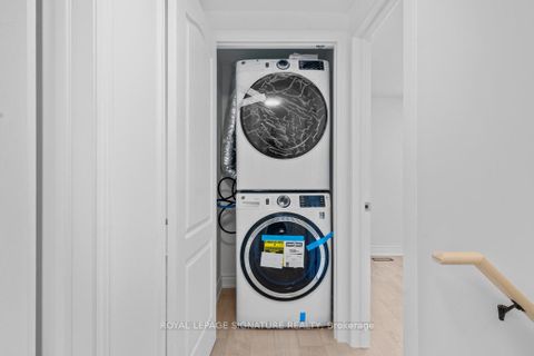 Photo 19 at 227 Thoms Crescent, Central Newmarket, Newmarket