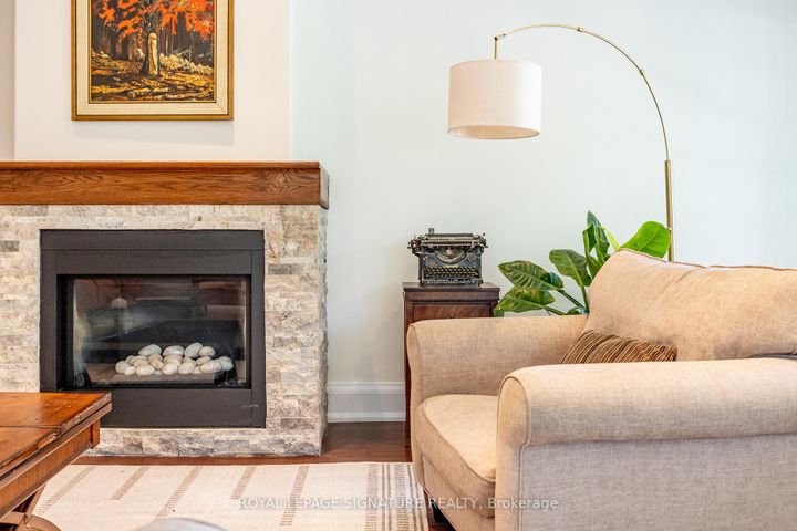 Photo 3 at 116 Milton Street, Queensway, Toronto