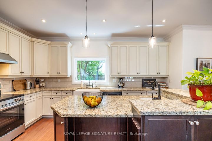 Photo 15 at 116 Milton Street, Queensway, Toronto