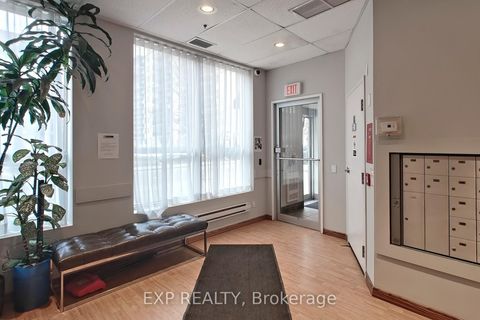 Photo 2 at PH6 - 15 Maplewood Avenue, Cedarvale, Toronto