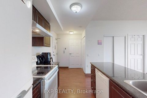 Photo 12 at PH6 - 15 Maplewood Avenue, Cedarvale, Toronto
