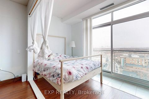 Photo 13 at PH6 - 15 Maplewood Avenue, Cedarvale, Toronto