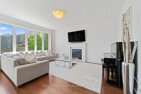 Photo 3 at 237 William Graham Drive, Rural Aurora, Aurora Photo 3 at 237 William Graham Drive, Rural Aurora, Aurora