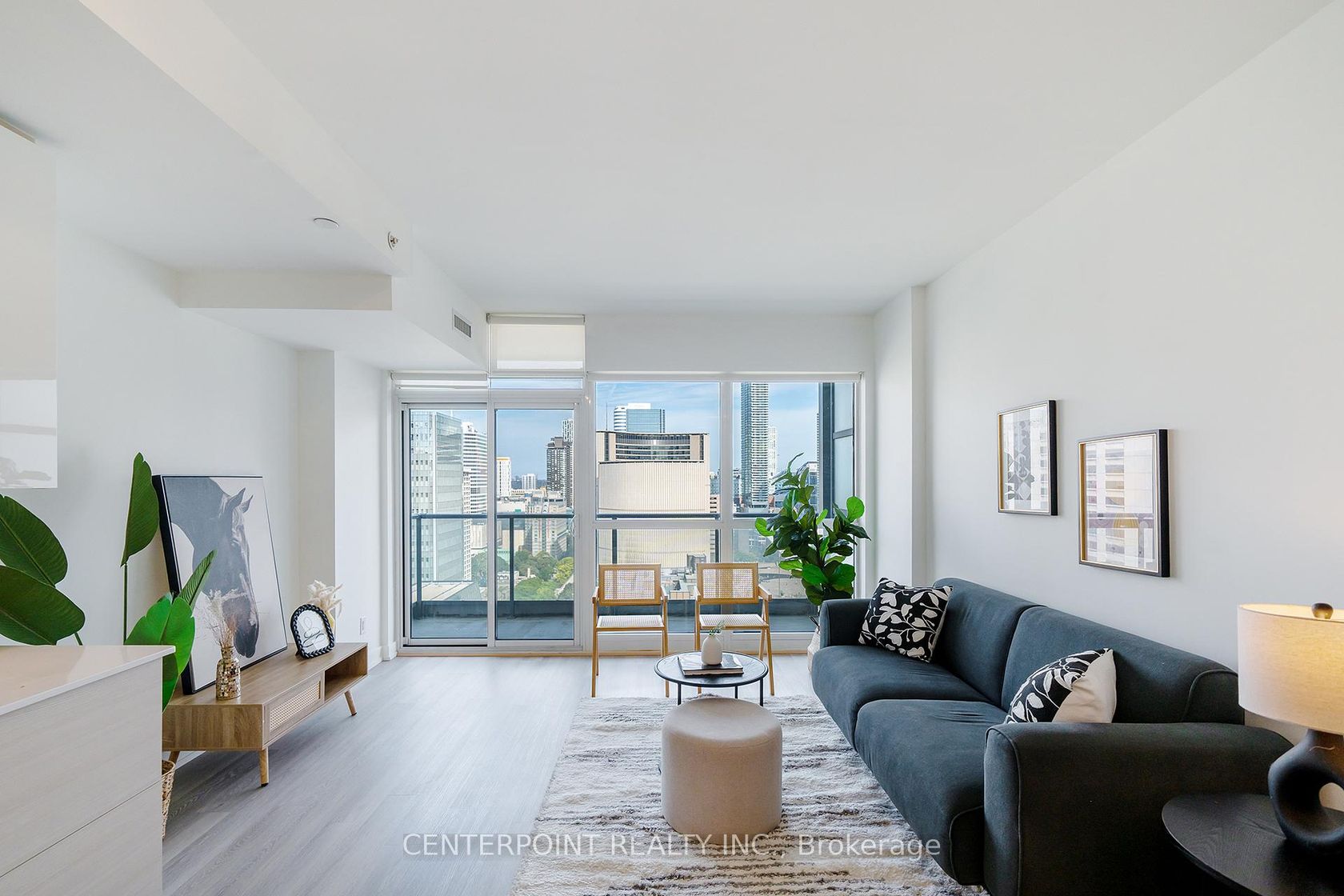 2305 - 210 Simcoe Street, Chinatown, Toronto 