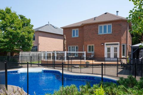 Photo 25 at 12 Alta Vista Court, Beverley Glen, Vaughan