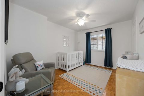 Photo 18 at 57 Turning Leaf Drive, Sonoma Heights, Vaughan