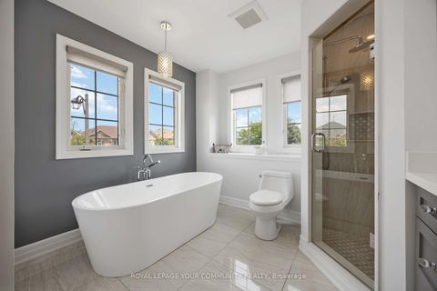 Photo 22 at 57 Turning Leaf Drive, Sonoma Heights, Vaughan