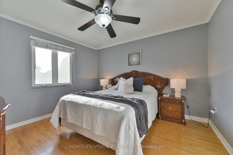 Photo 10 at 255 Cedar Avenue, Harding, Richmond Hill