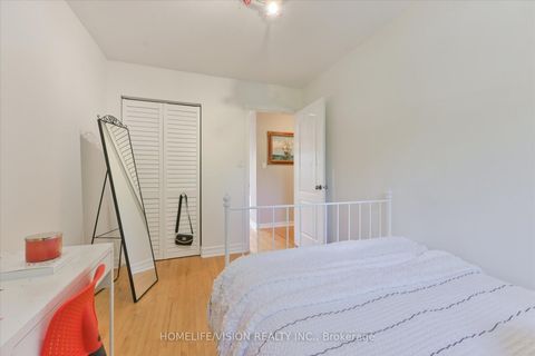 Photo 13 at 255 Cedar Avenue, Harding, Richmond Hill