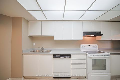 Photo 7 at 217 - 100 Arbors Lane, West Woodbridge, Vaughan
