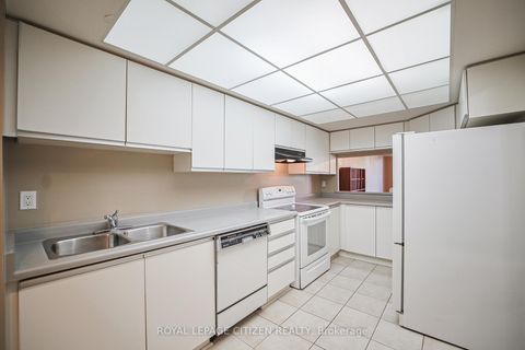 Photo 8 at 217 - 100 Arbors Lane, West Woodbridge, Vaughan