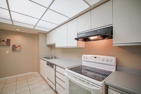 Photo 9 at 217 - 100 Arbors Lane, West Woodbridge, Vaughan