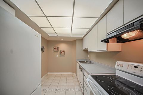 Photo 10 at 217 - 100 Arbors Lane, West Woodbridge, Vaughan