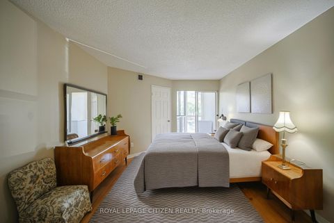 Photo 15 at 217 - 100 Arbors Lane, West Woodbridge, Vaughan