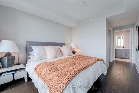 Photo 17 at 3923 - 585 Bloor Street E, North St. James Town, Toronto