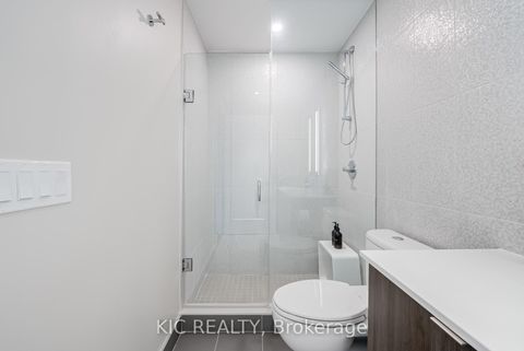 Photo 19 at 3923 - 585 Bloor Street E, North St. James Town, Toronto