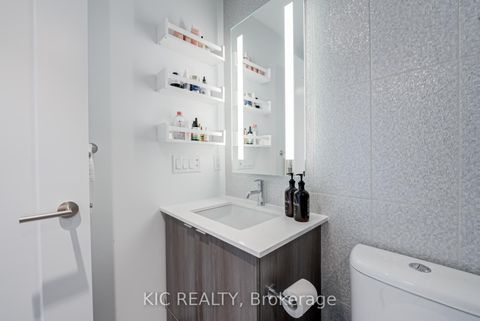 Photo 29 at 3923 - 585 Bloor Street E, North St. James Town, Toronto