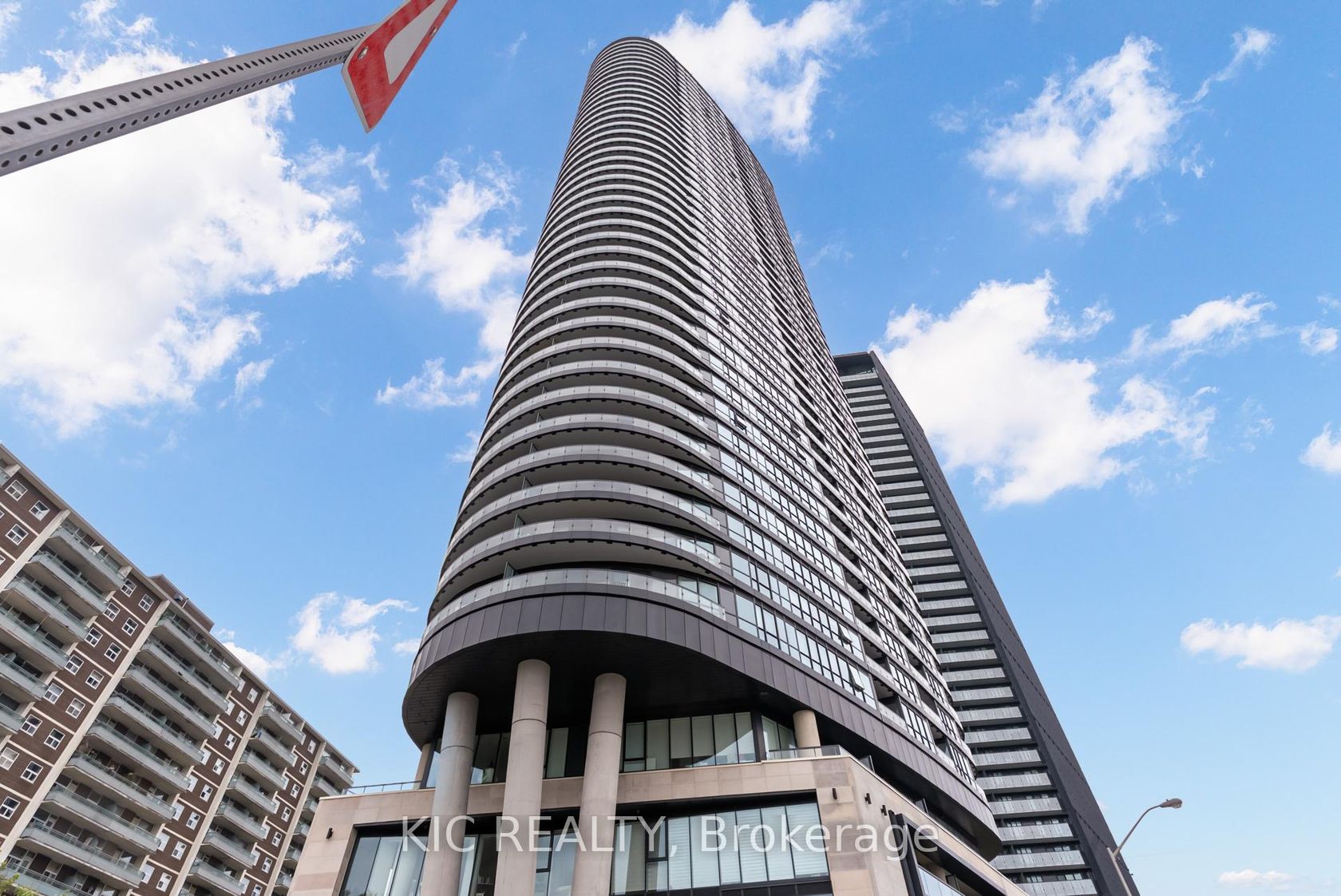 3923 - 585 Bloor Street E, North St. James Town, Toronto 