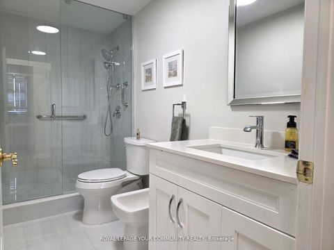 Photo 14 at 508 - 2504 Rutherford Road, Concord, Vaughan