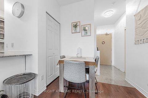 Photo 5 at 815 - 18 Holmes Avenue, Willowdale East, Toronto