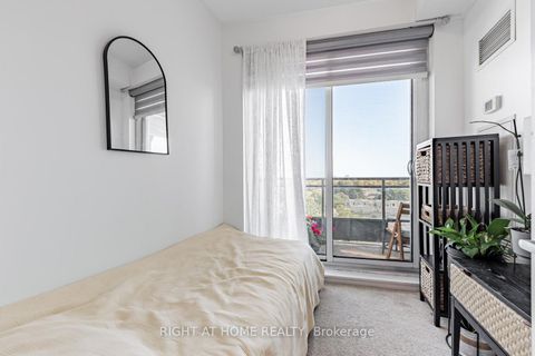 Photo 15 at 815 - 18 Holmes Avenue, Willowdale East, Toronto
