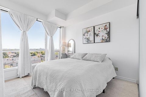 Photo 17 at 815 - 18 Holmes Avenue, Willowdale East, Toronto