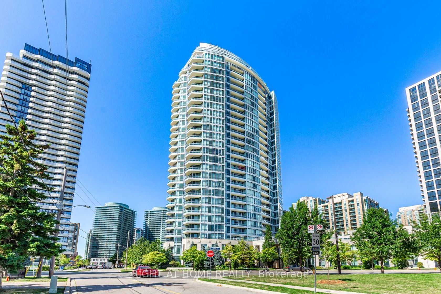 815 - 18 Holmes Avenue, Willowdale East, Toronto 