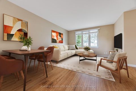 Photo 3 at 4 Burdock Lane, Don Mills, Toronto