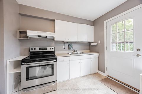 Photo 13 at 4 Burdock Lane, Don Mills, Toronto
