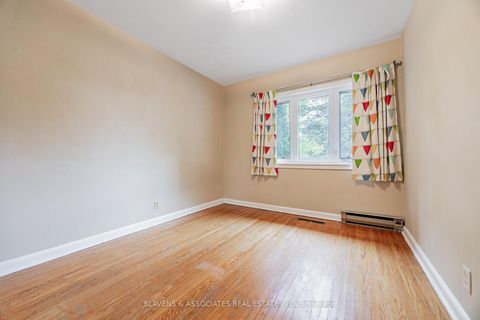 Photo 20 at 4 Burdock Lane, Don Mills, Toronto