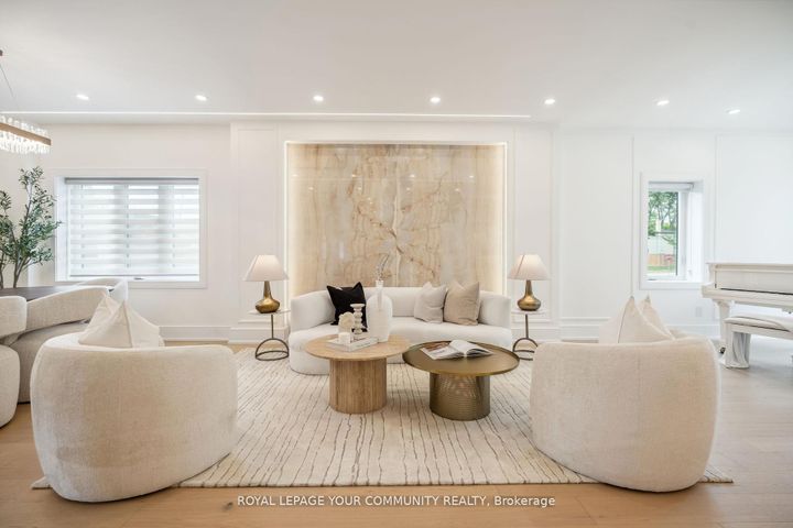 Photo 7 at 14 Ranwood Drive, Pelmo Park W4, Toronto