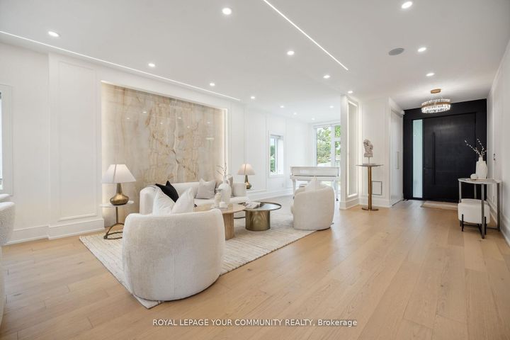 Photo 8 at 14 Ranwood Drive, Pelmo Park W4, Toronto