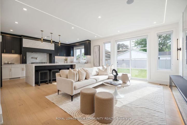 Photo 11 at 14 Ranwood Drive, Pelmo Park W4, Toronto