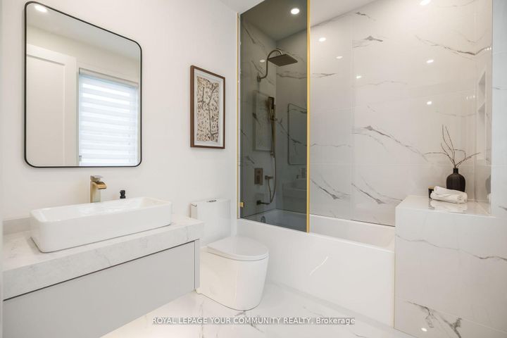 Photo 36 at 14 Ranwood Drive, Pelmo Park W4, Toronto