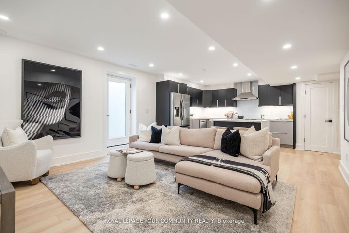 Photo 40 at 14 Ranwood Drive, Pelmo Park W4, Toronto