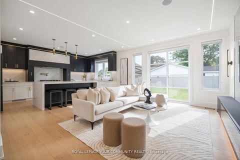 Photo 11 at 14 Ranwood Drive, Pelmo Park W4, Toronto