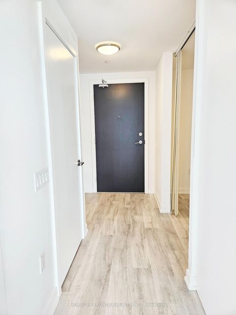 Photo 4 at S1103 - 8 Olympic Garden Drive, Newtonbrook East, Toronto