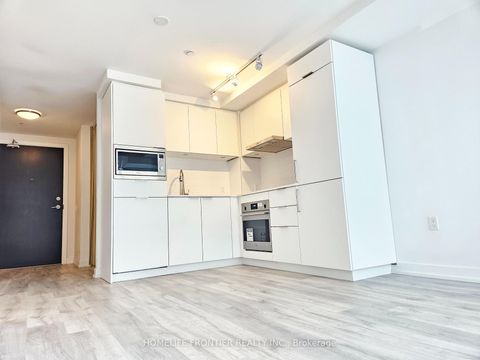 Photo 5 at S1103 - 8 Olympic Garden Drive, Newtonbrook East, Toronto