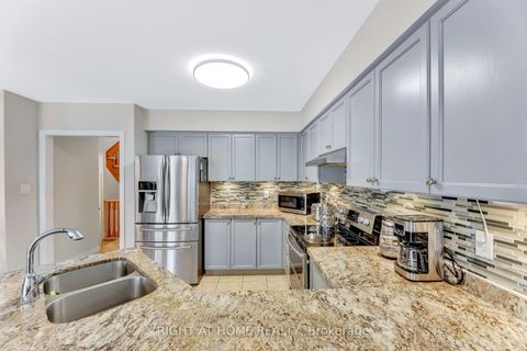 Photo 10 at 62 Martini Drive, Rouge Woods, Richmond Hill